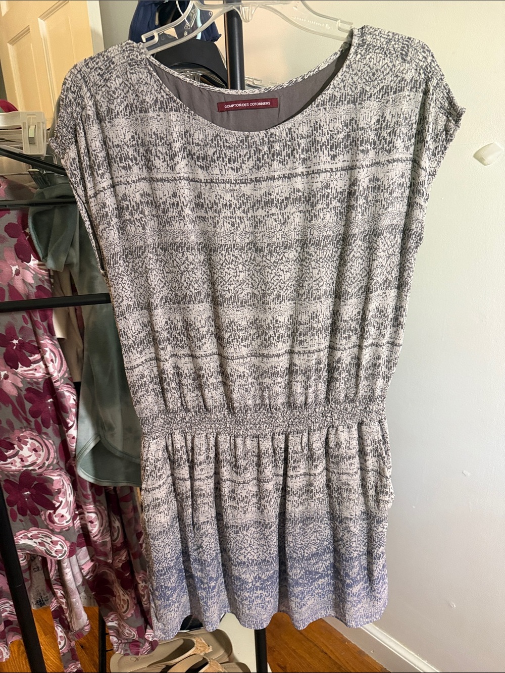 Comptoir Des Cotonniers Gray Textured Short-Sleeve Mini Dress